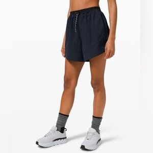 Lululemon Evergreen Short True Navy Black Women’s 4 Running Water Repellent